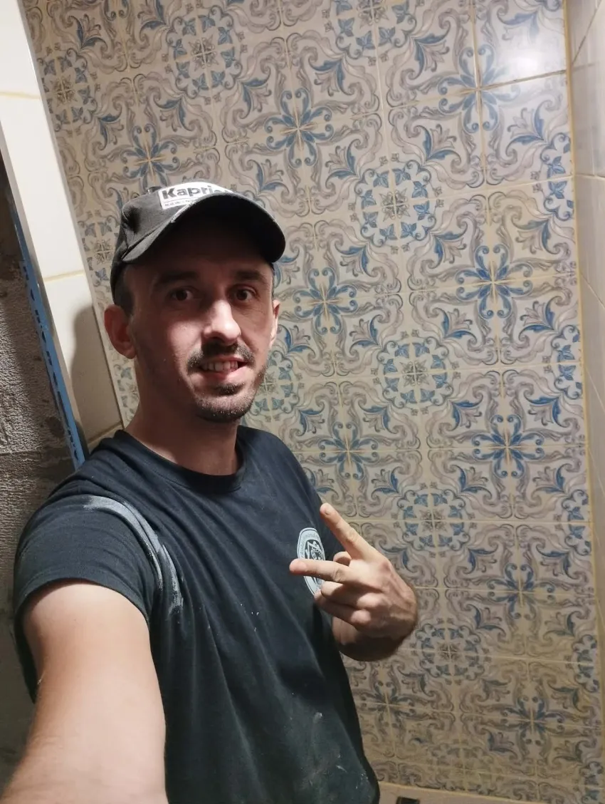 Dobos Miklós burkoló mester